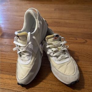 Nike Waffle Debut Shoe